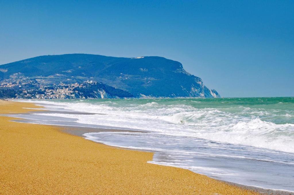 La Casa Al Mare Di Giulia Apartment Porto Potenza Picena Ngoại thất bức ảnh